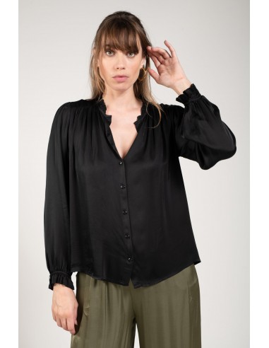 CHEMISE COL PLISSÉ FLORA NOIR brillant des détails fins