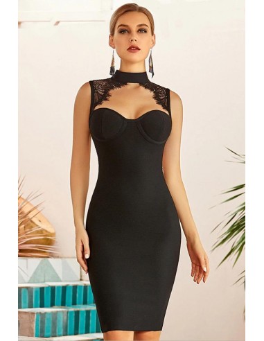 Robe Noire Dentelle Moulante Véritable concentré